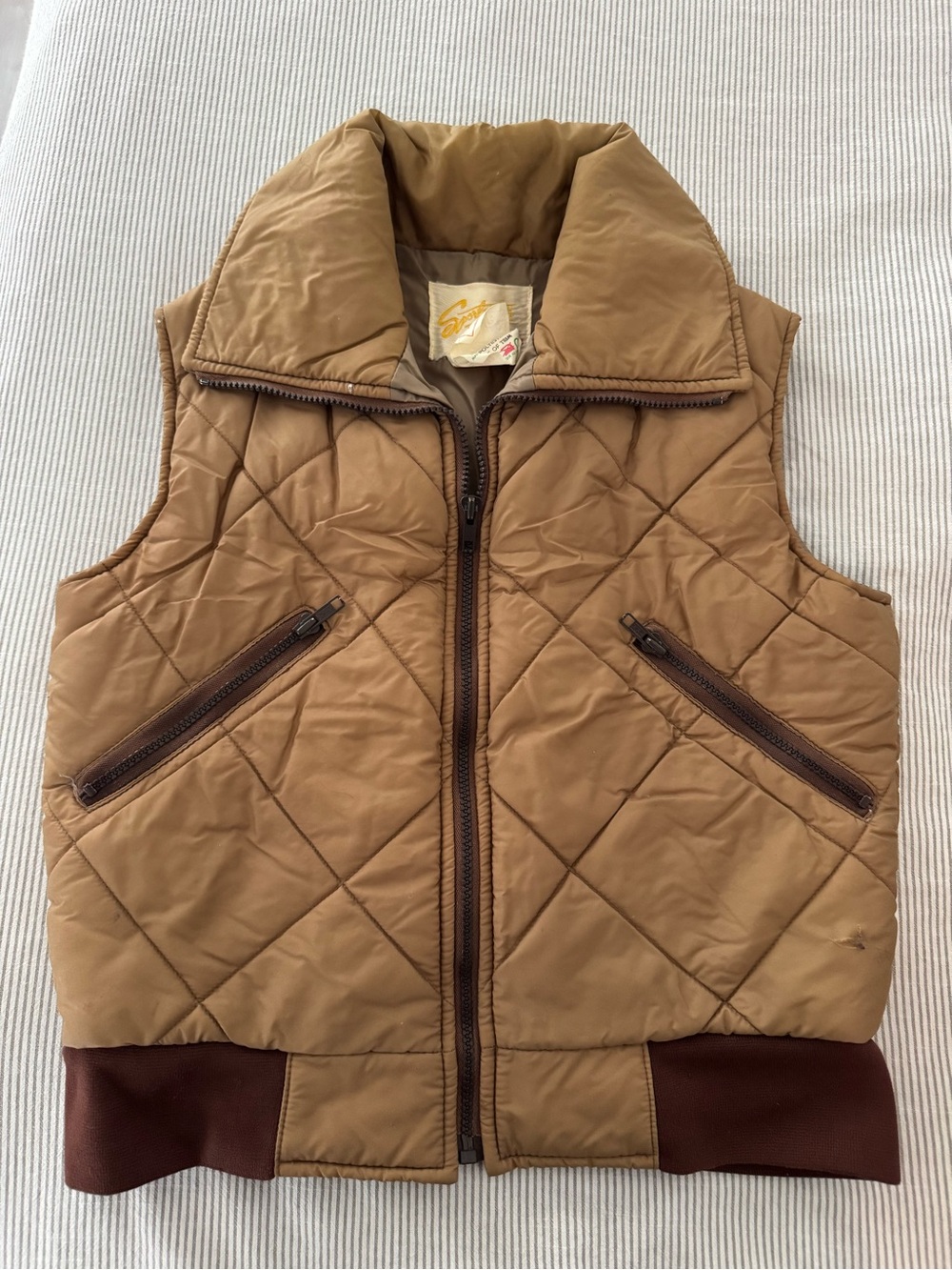 True vintage sportcaster puffer vest